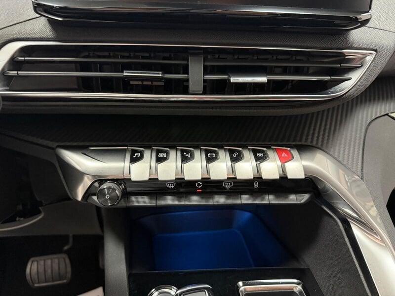 Peugeot 3008 PureTech Turbo 130 EAT8 S&S Active Pack