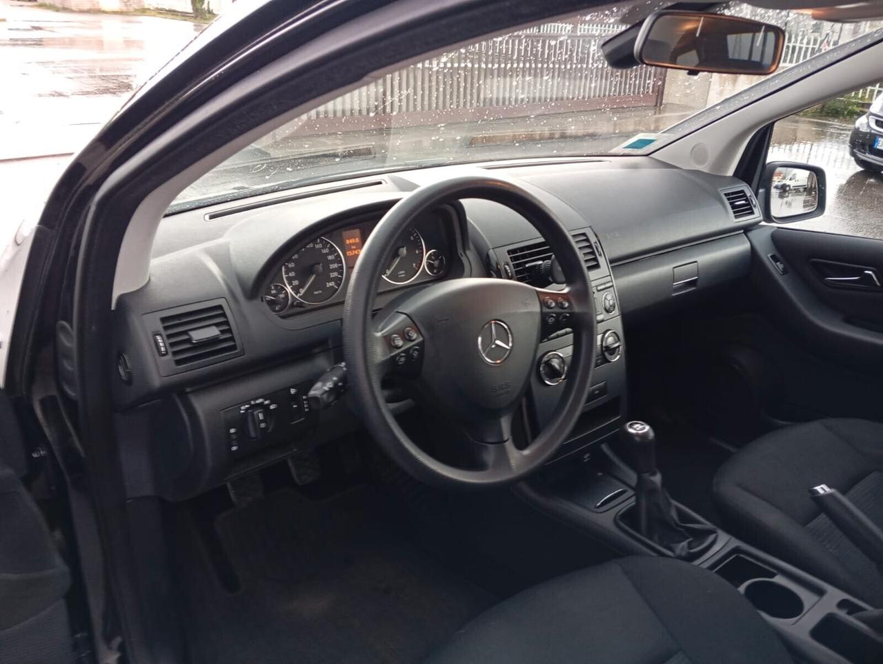 Mercedes-benz A 160 blue efficency