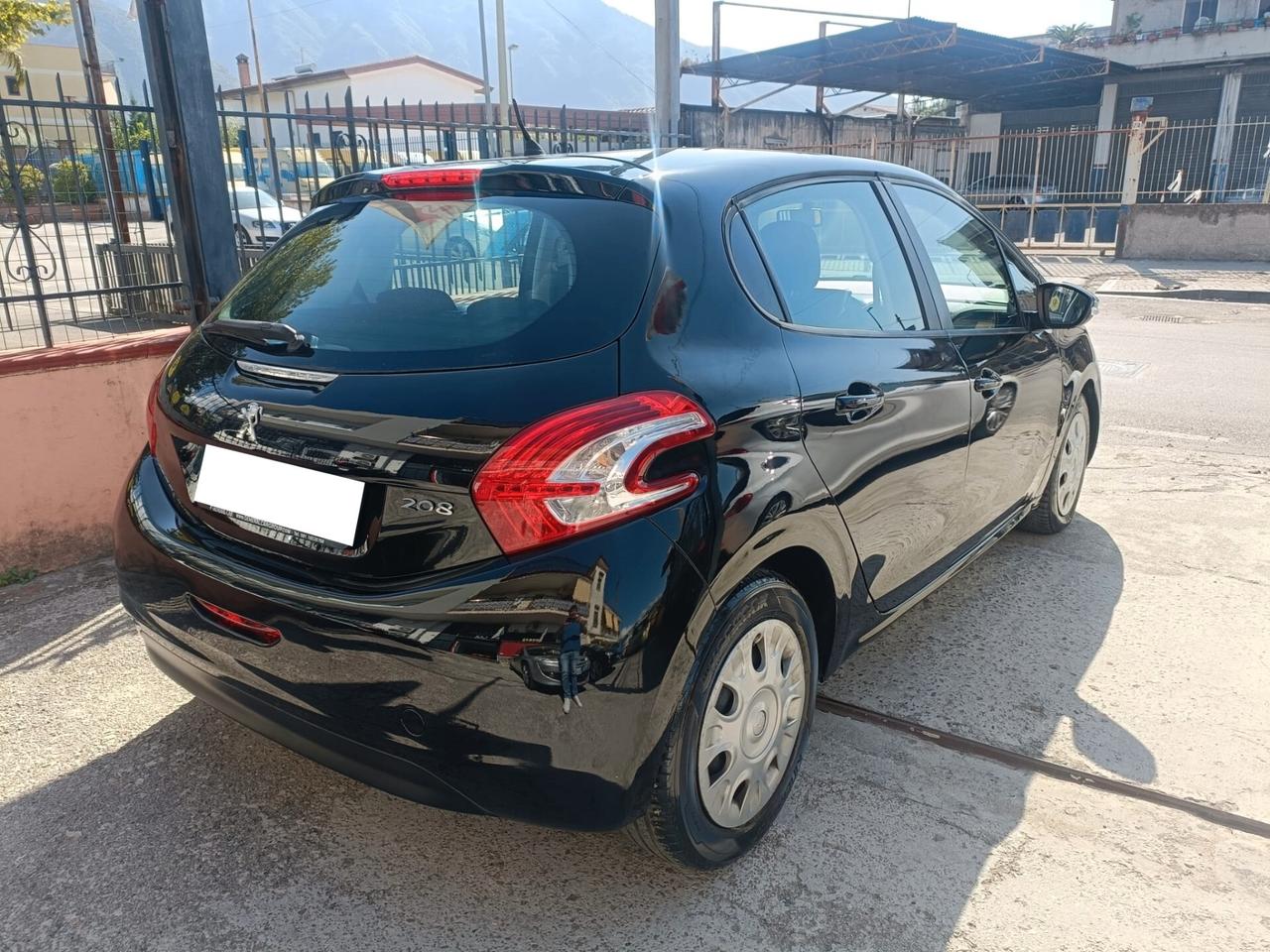 Peugeot 208 1.4 HDi 68 CV 5 porte Active