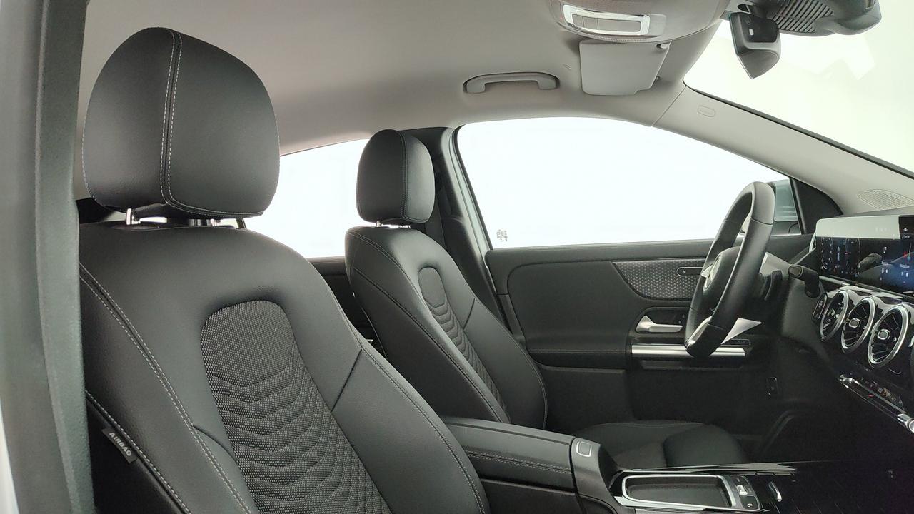 Mercedes-Benz GLA 180 d Progressive Advanced auto