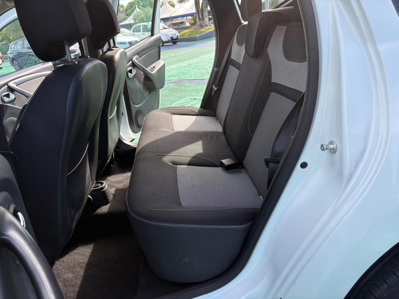 Dacia Duster 1.5 dCi 90CV S&S 4x2 Serie Speciale Lauréate Family