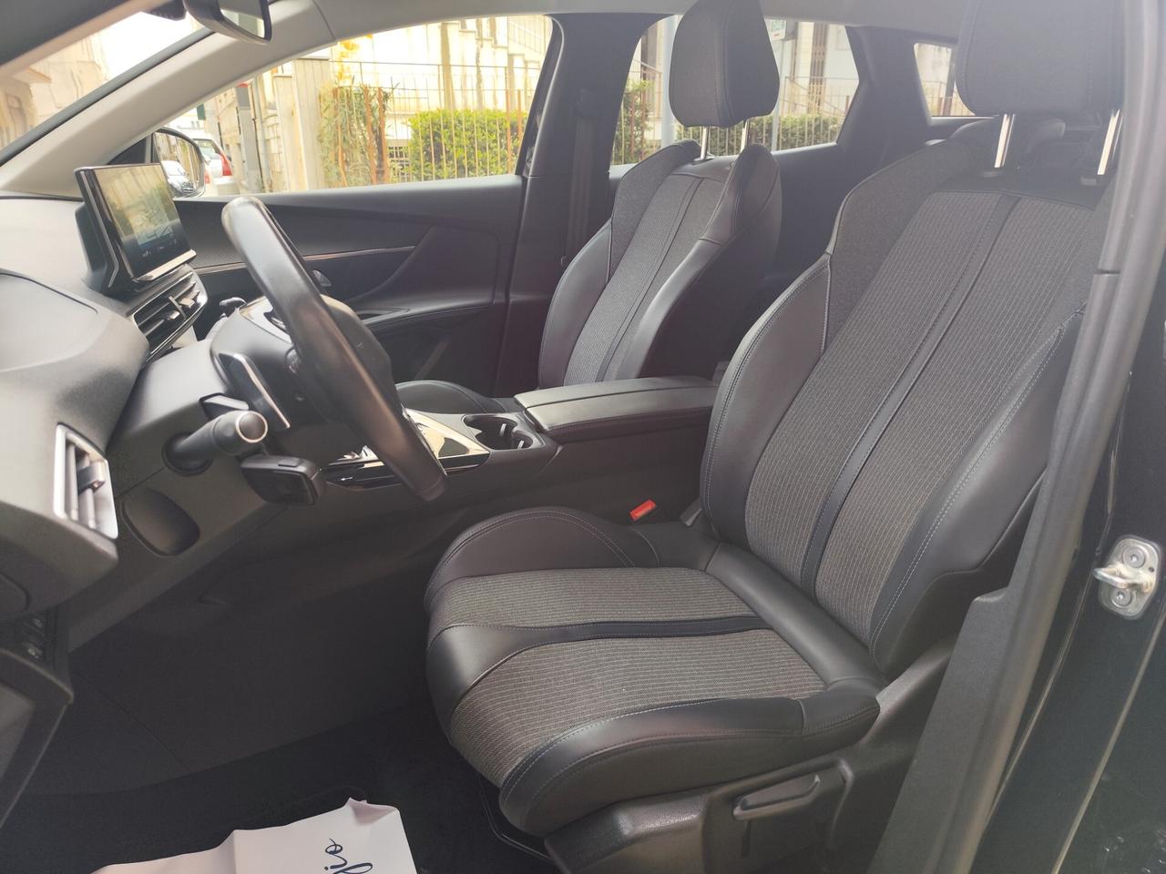 Peugeot 3008 BlueHDi 130CV EAT8 Allure NAVI