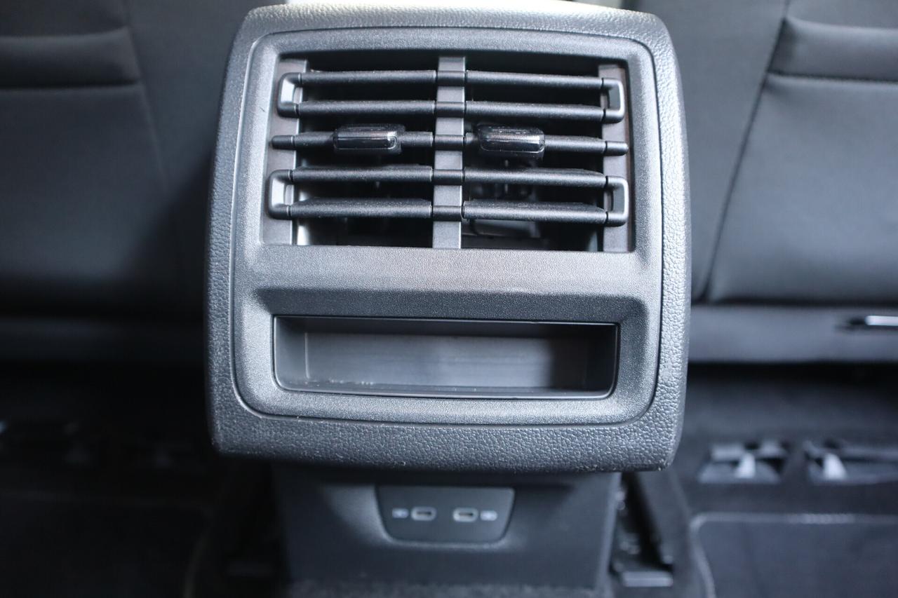 Volkswagen Golf Variant 2.0 TDI DSG LIFE Variant ACC LED