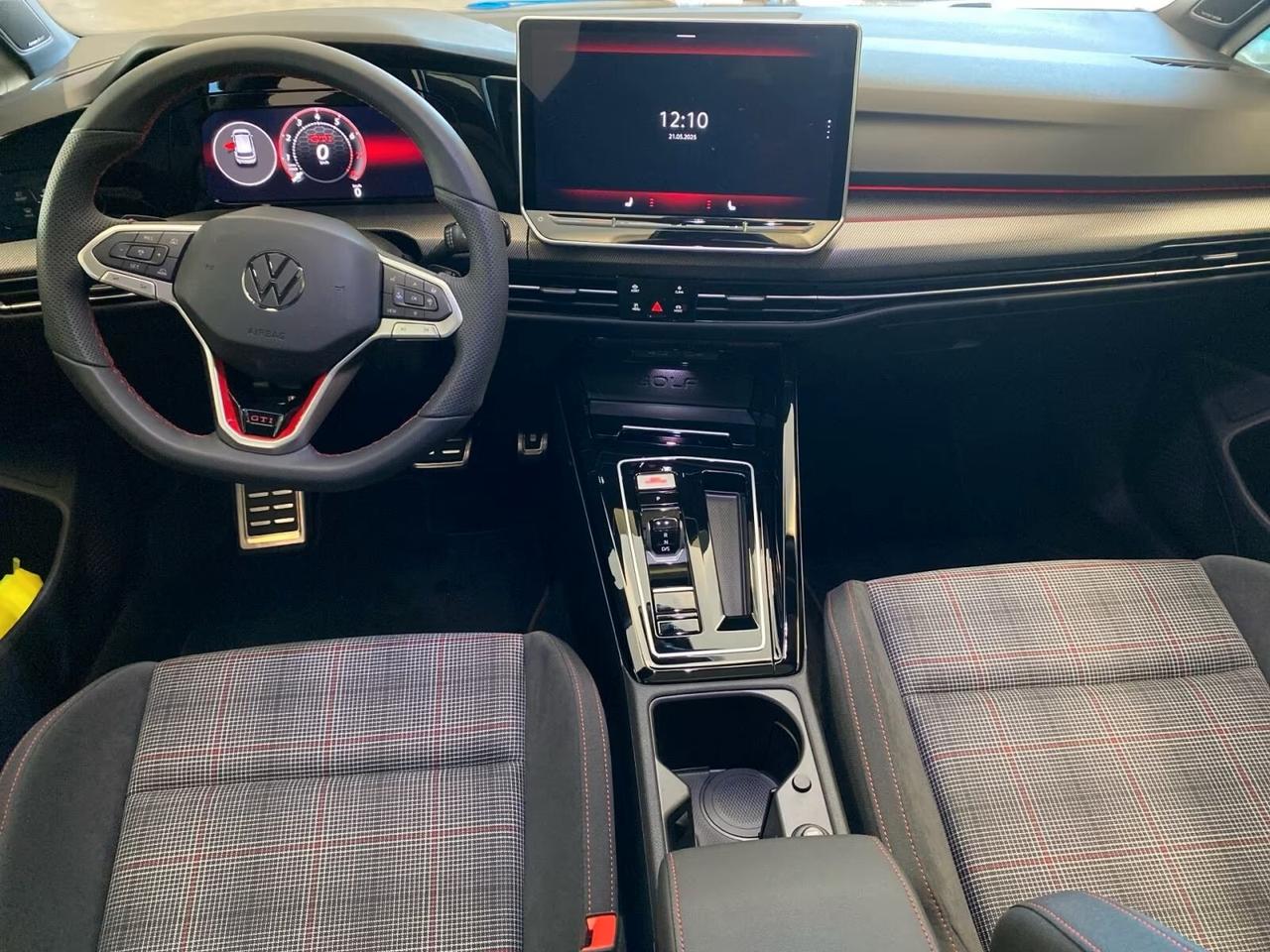 Volkswagen Golf GTI 2.0 TSI DSG 8.5
