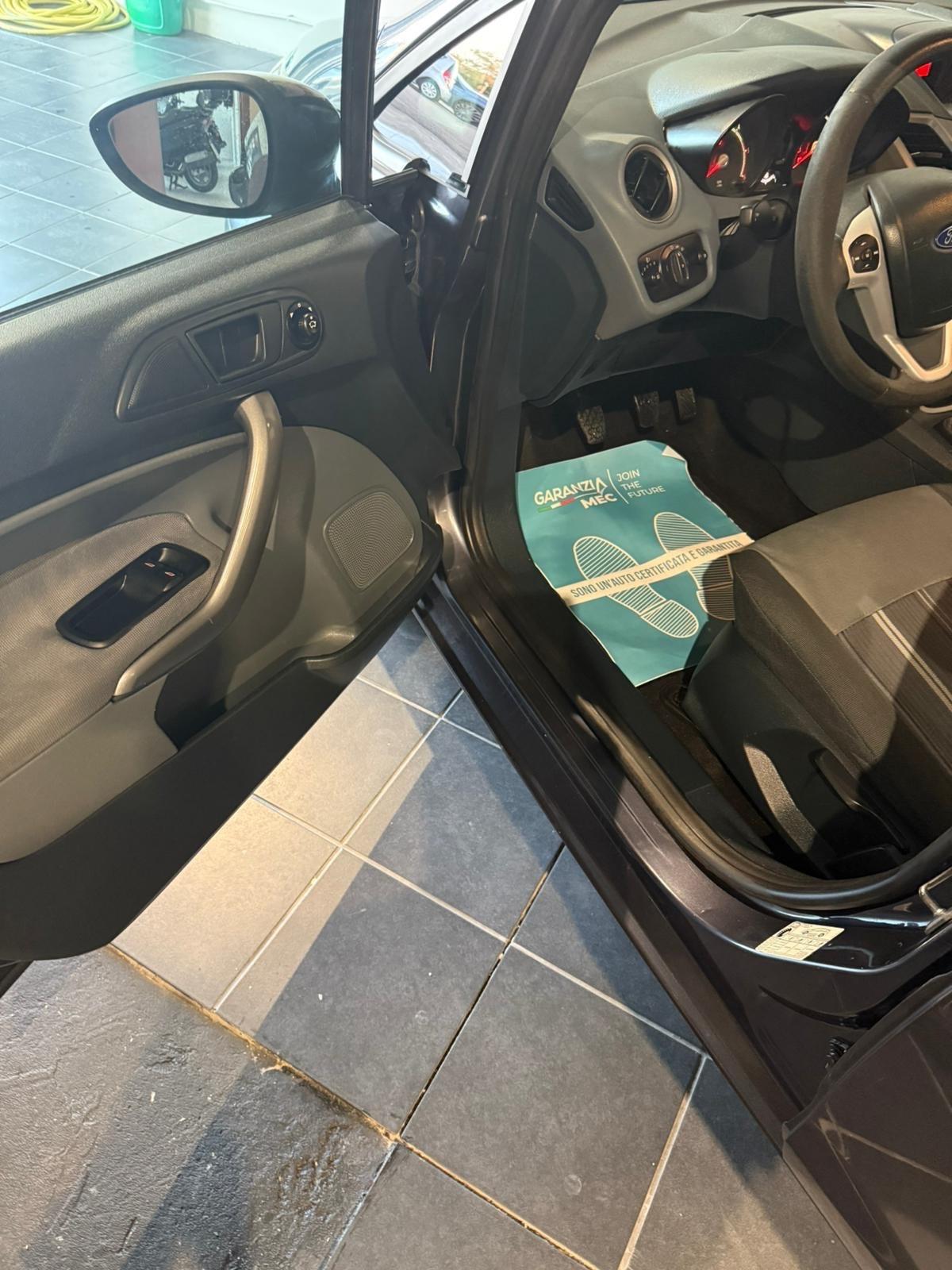 Ford Fiesta 1.4 TDCi - NEOPATENTATI