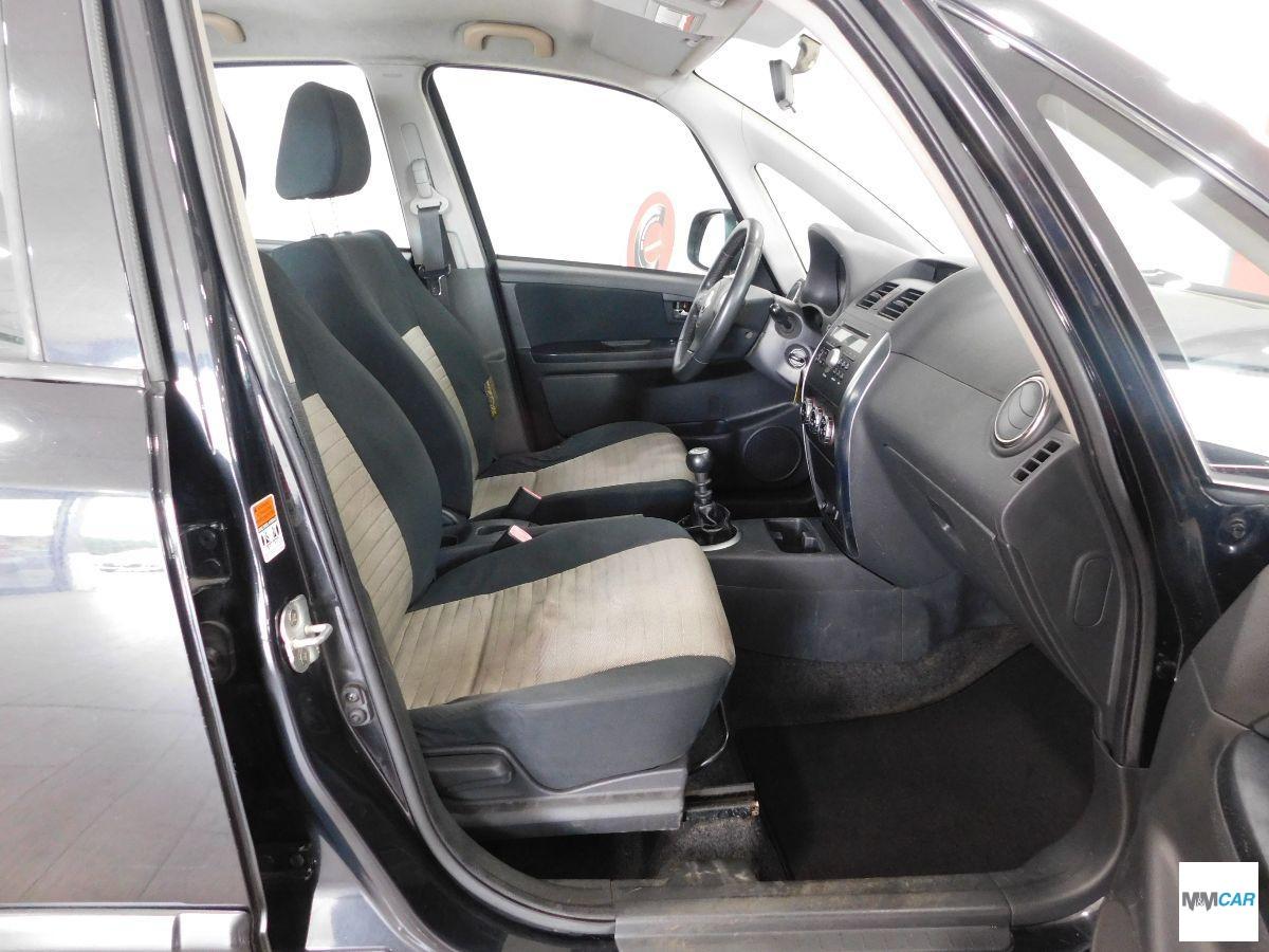 FIAT - Sedici - 1.9 MJT 4x4 Emotion