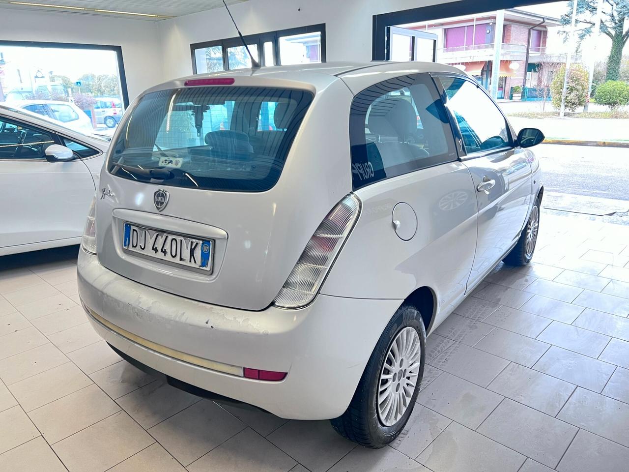 Lancia Ypsilon 1.2 Argento