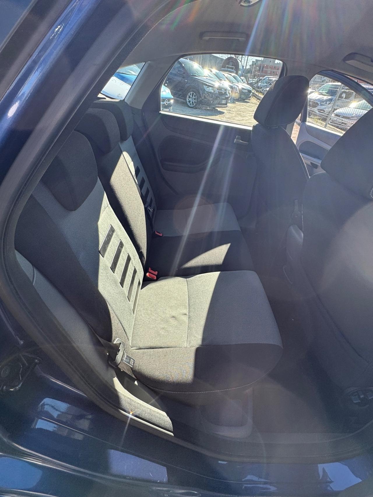 Ford Focus 1.6 (115CV) 5p. Bz.- GPL Titanium