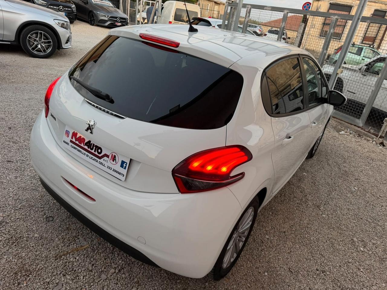 Peugeot 208 Allure AUTOCARRO 5 POSTI
