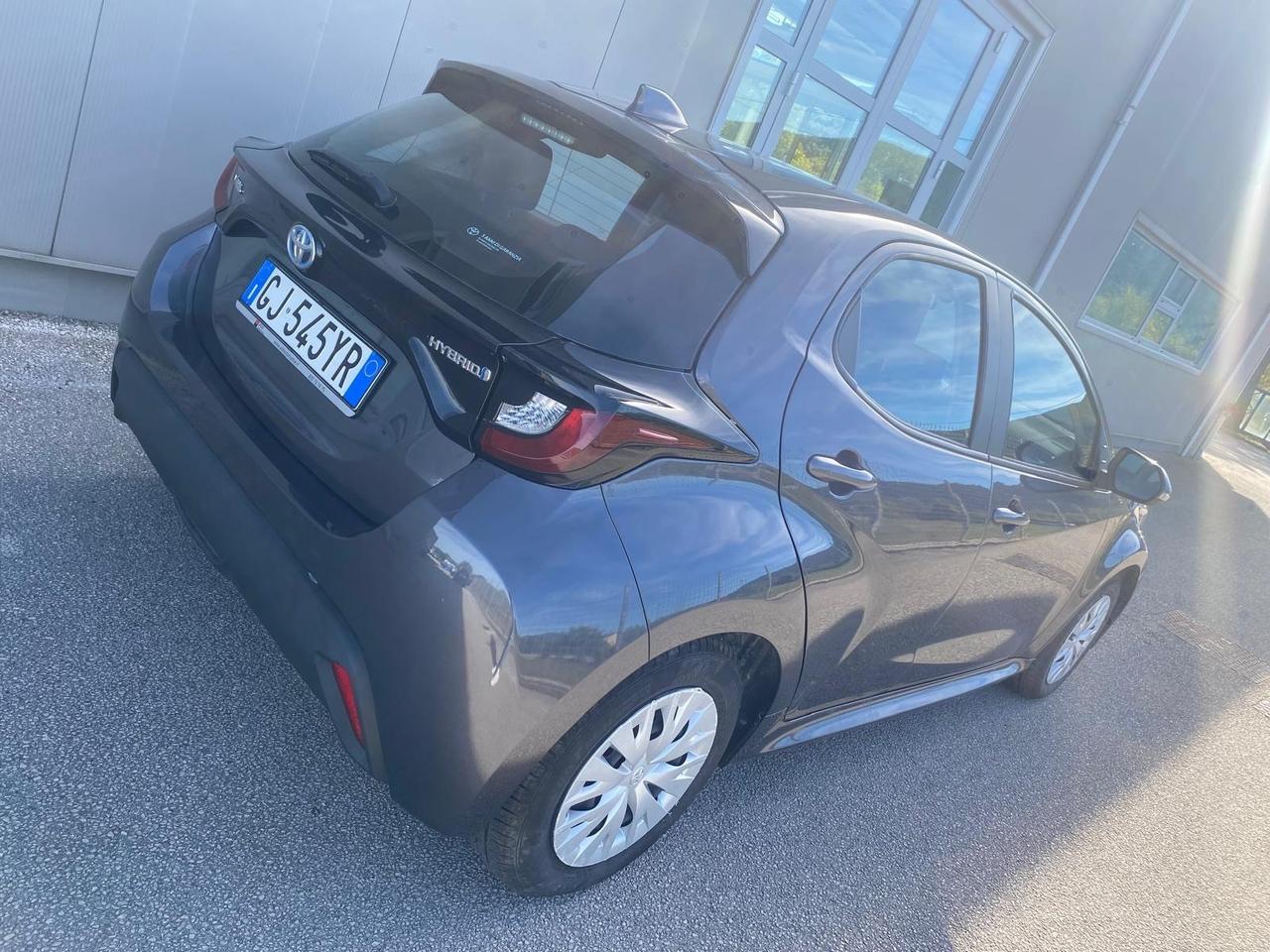 Toyota Yaris 1.5 Hybrid 5 porte Business