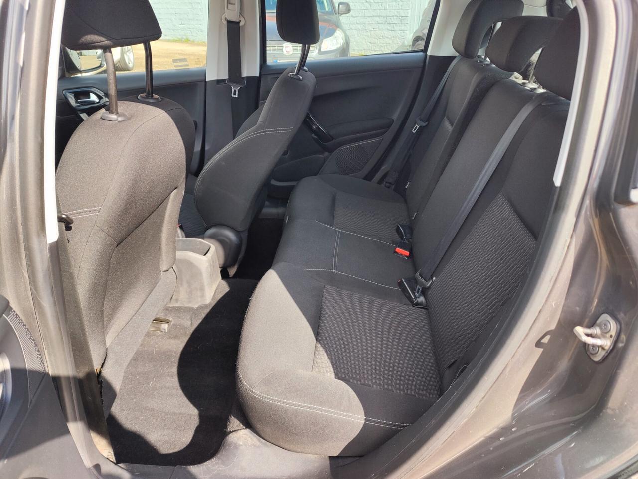 Peugeot 208 PureTech 82 5p. GPL Allure