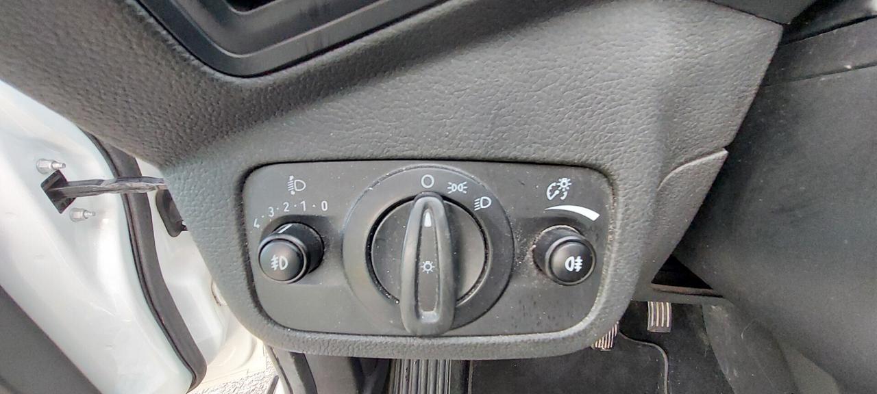 C-MAX 1,6 GPL DI SERIE 120 CV TITANIUM NAVI TELEFONO SENSORI FULL FULL IMPECCABILE
