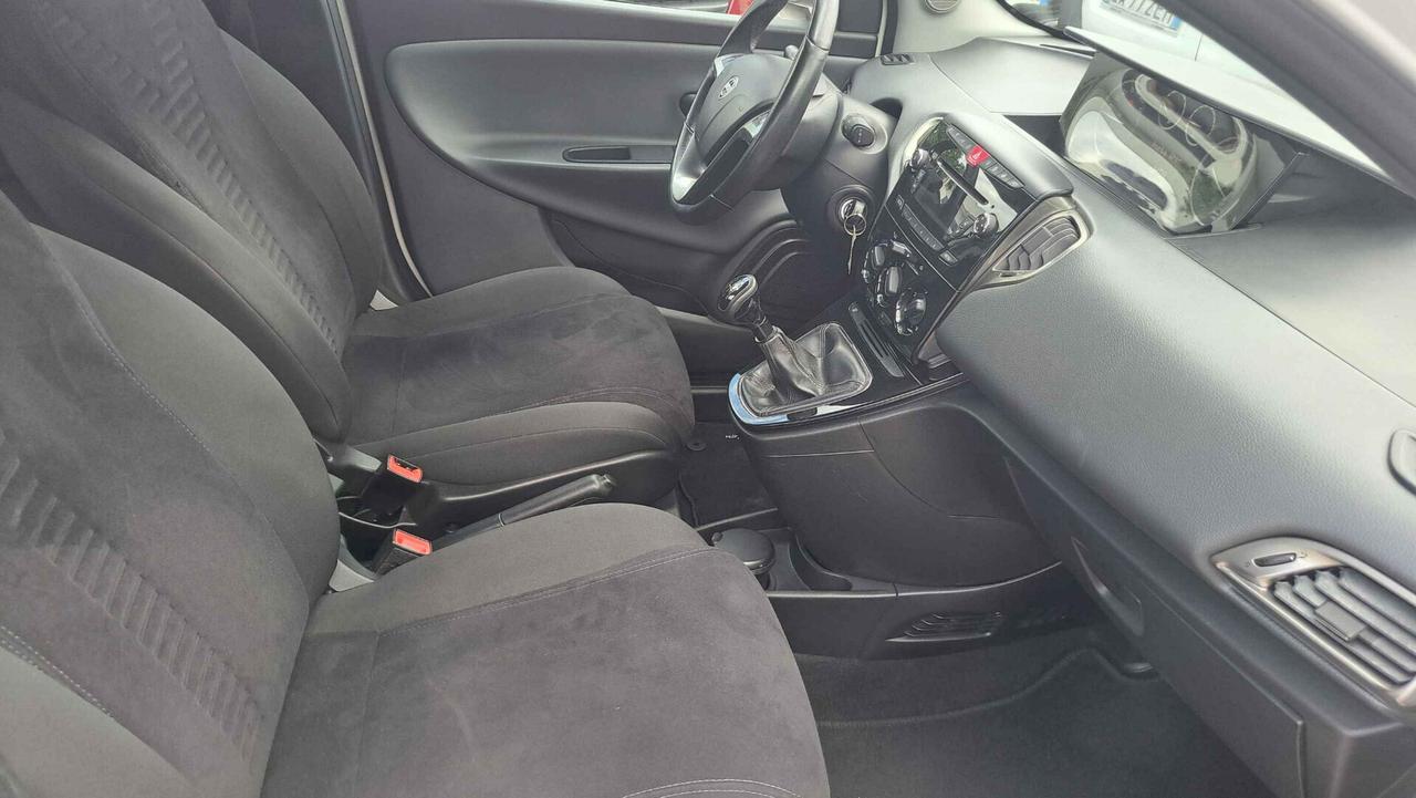 Lancia Ypsilon 1.3 MJT 16V 95 CV S&S Gold