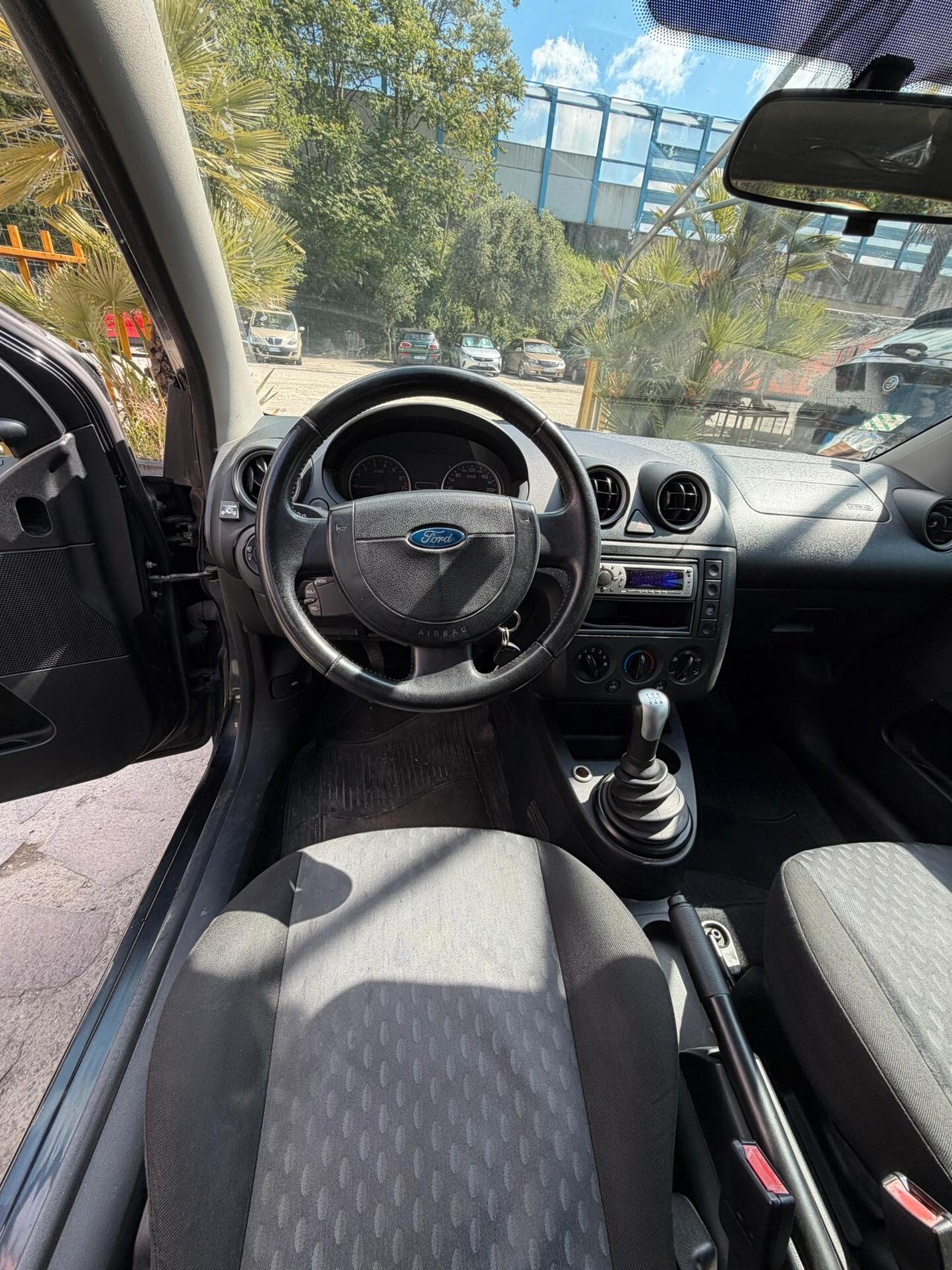 Ford Fiesta 1.2 16V 5p. Ambiente GPL. NEOPATENTATI