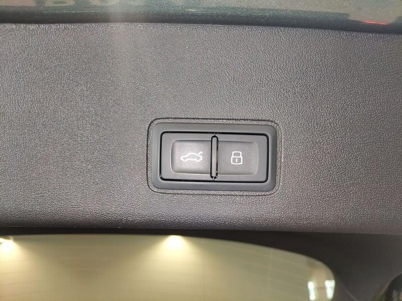 Audi Q3 Q3 Sportback 2.0 tdi Business 150cv s-tronic