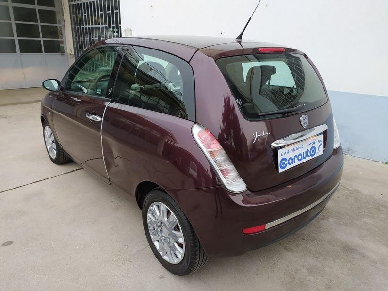 Lancia Ypsilon 1.3 MJT 75 CV Oro