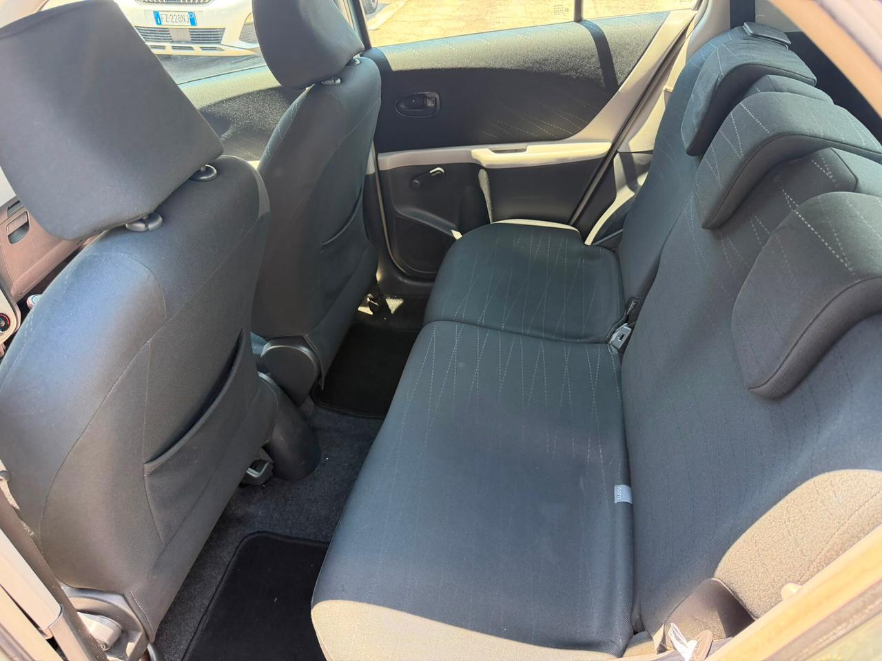 Toyota Yaris 1.0 5 porte Sol