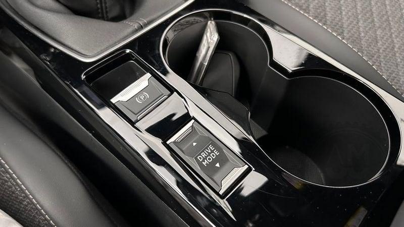 Peugeot 2008 2008 PureTech 100 S&S Allure RETROC. KEYLESS RETROC.