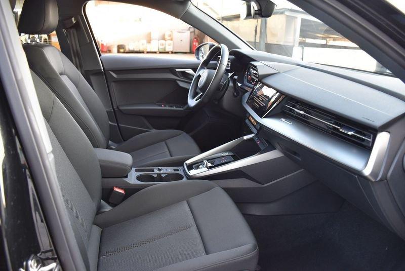 Audi A3 SPB 30 TDI S tronic Business *TELECAMERA, NAVI*