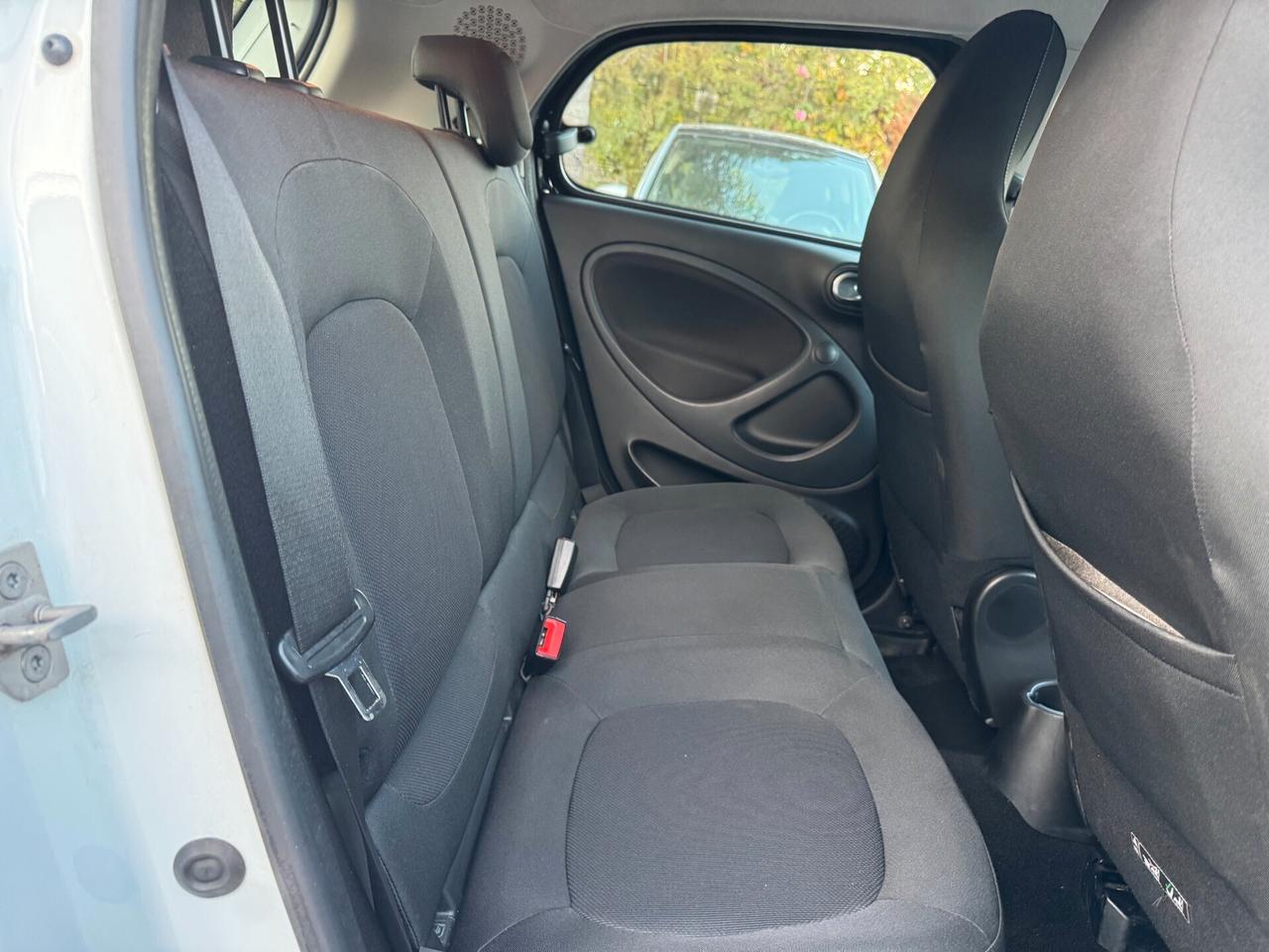Smart ForFour 70 1.0 Passion 2018 LED