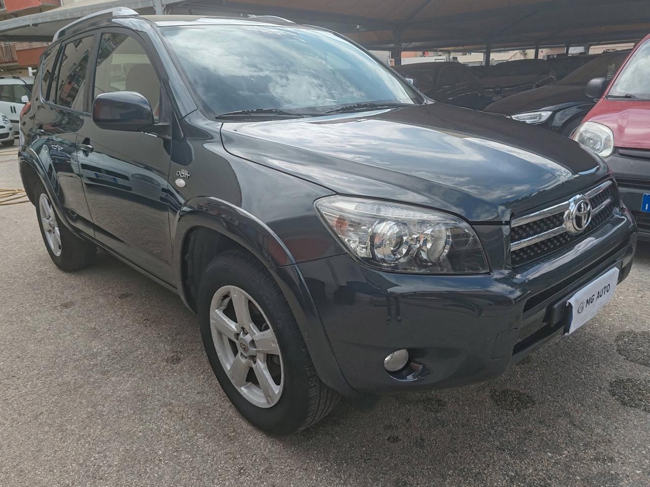 Toyota RAV 4 RAV4 2.2 D-4D 177 CV Luxury