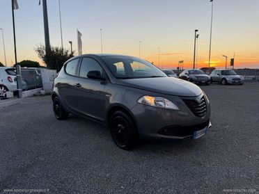 LANCIA Ypsilon 1.2 69 CV 5p. S&S ELEFANTINO BLU