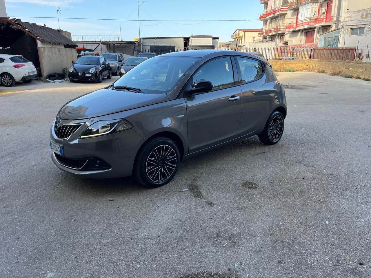 Lancia Ypsilon 1.0 FireFly 5 porte S&S Hybrid Gold