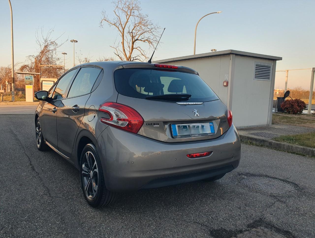 Peugeot 208 PureTech 82 5 porte Allure