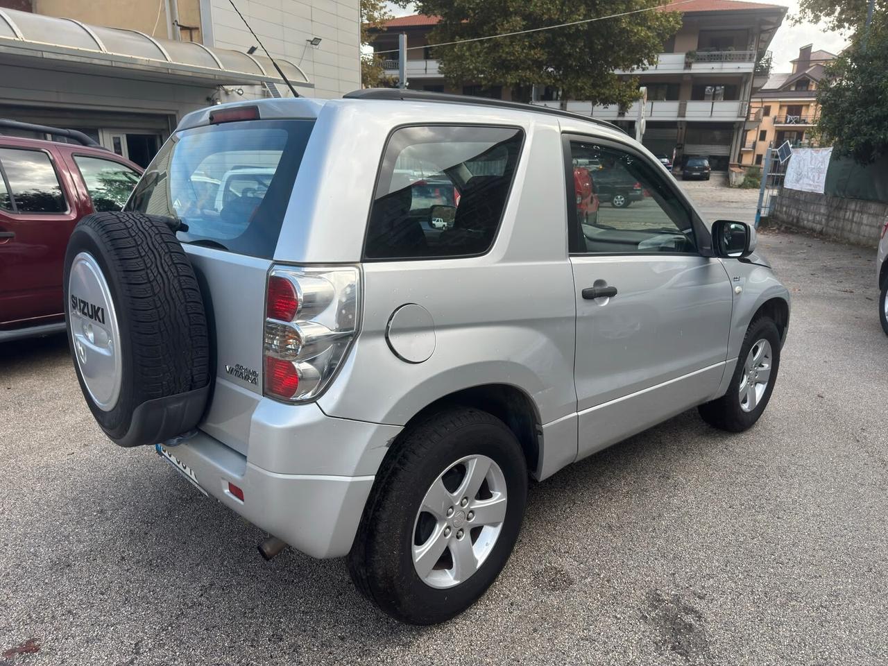 Suzuki Grand Vitara 1.9 DDiS 3 porte