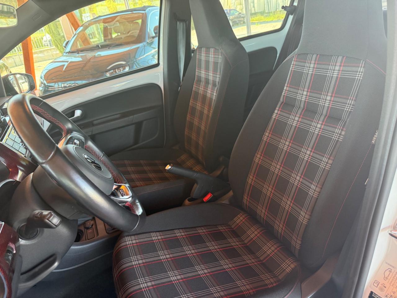 Volkswagen up! 1.0 GTI - PERFETTA