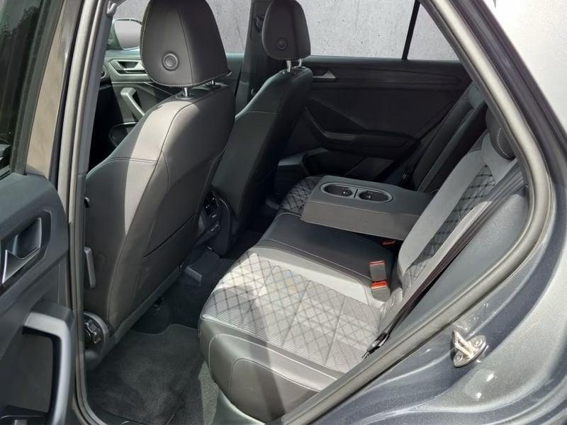 Volkswagen T-Roc 1.5 TSI ACT R-Line DSG LED NAVI CAMERA