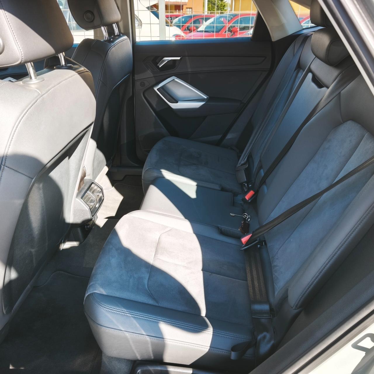 Audi Q3 35 TFSI S tronic line edition