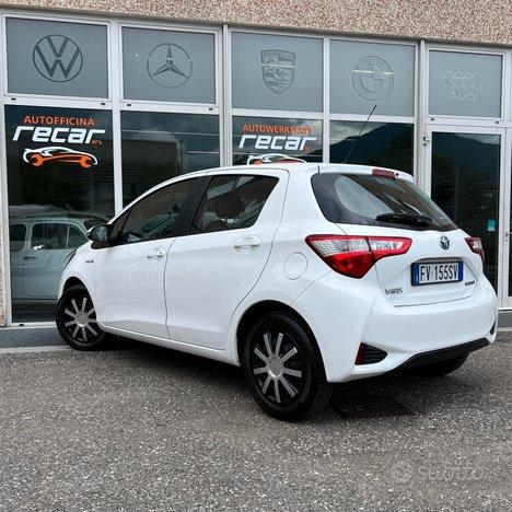 Toyota Yaris 1.5 Hybrid 5 porte Cool