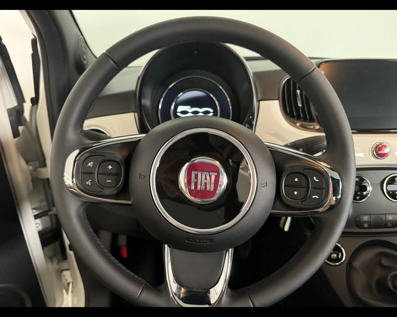 FIAT 500 (2015-->) - 500 1.0 Hybrid Dolcevita