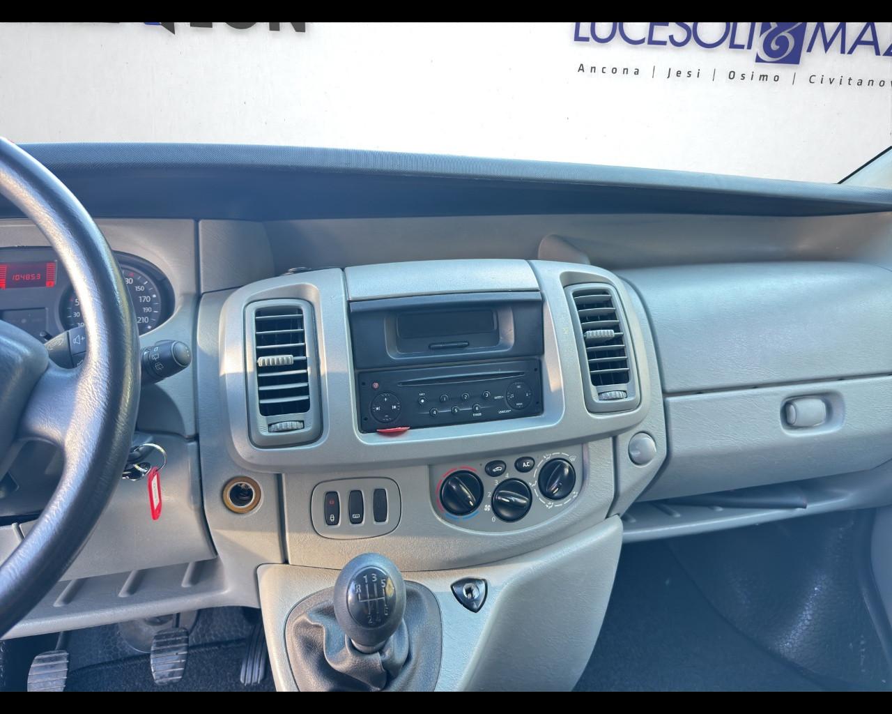 RENAULT Trafic 3ª serie - Trafic T29 2.0 dCi/115 PL-TN Passenger Pack