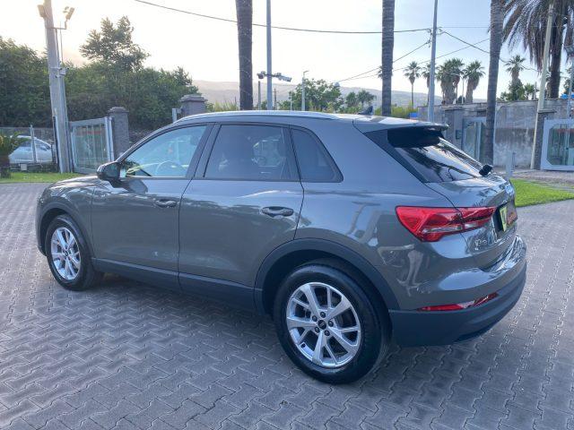 AUDI Q3 35 TDI S tronic Business