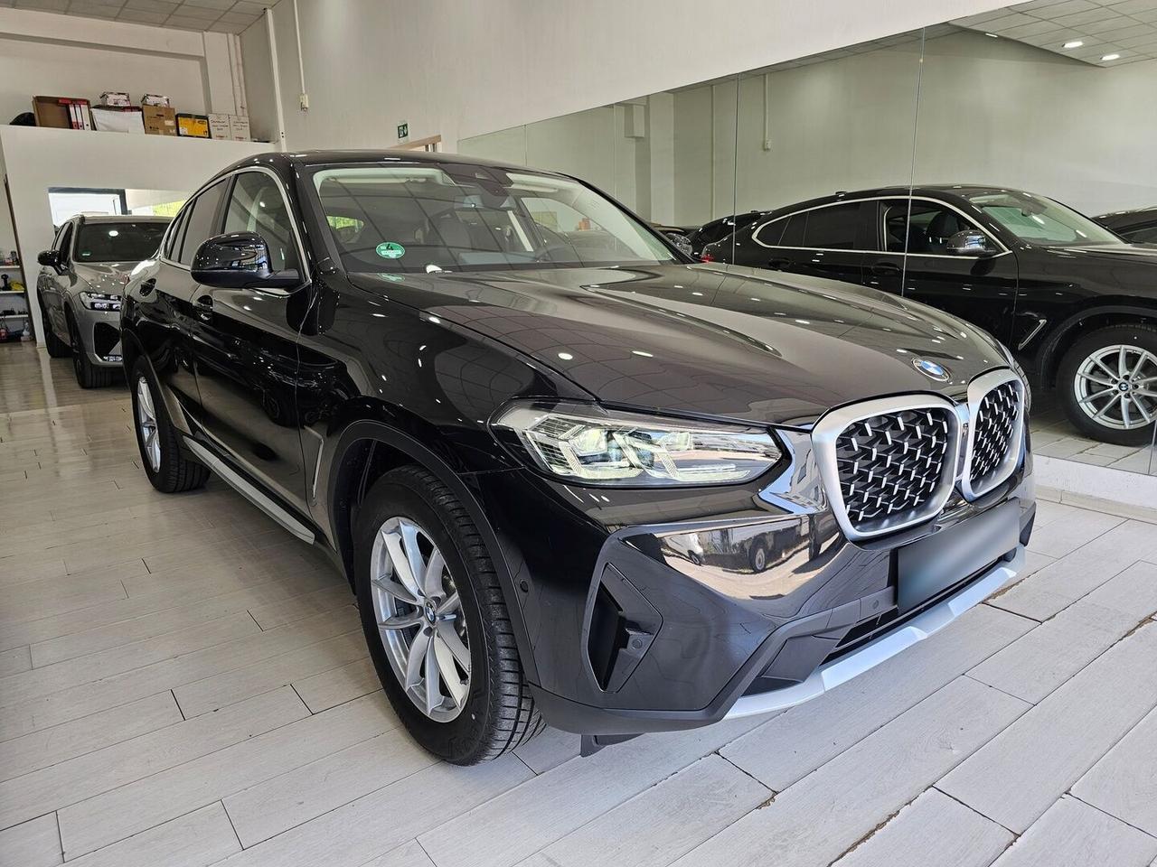 BMW X4 Xdrive 20d mhev Tetto cam Nav PDC Full LED