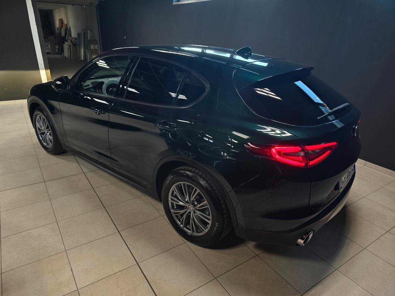 Alfa Romeo Stelvio 2.2 Turbodiesel Business IVA ESPOSTA