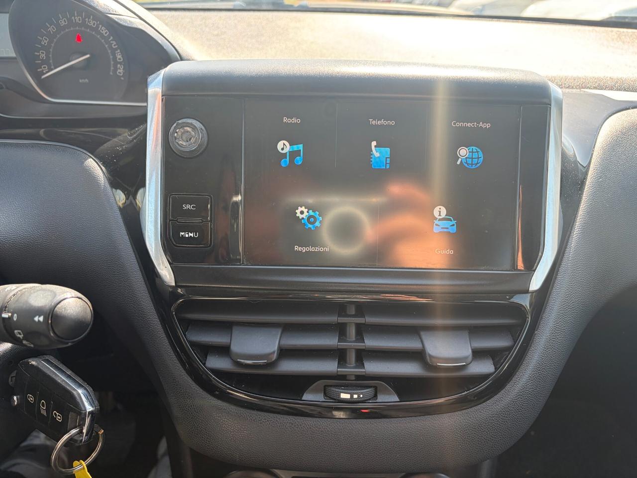 PEUGEOT 208 1.6 HDI ANNO 2018 75CV ADATTA NEOPATENTATI