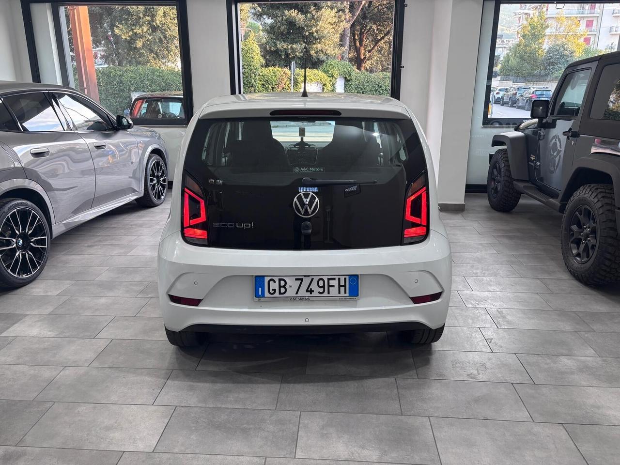 VOLKSWAGEN UP 1.0 TFSI METANO RETRO-CLIMA