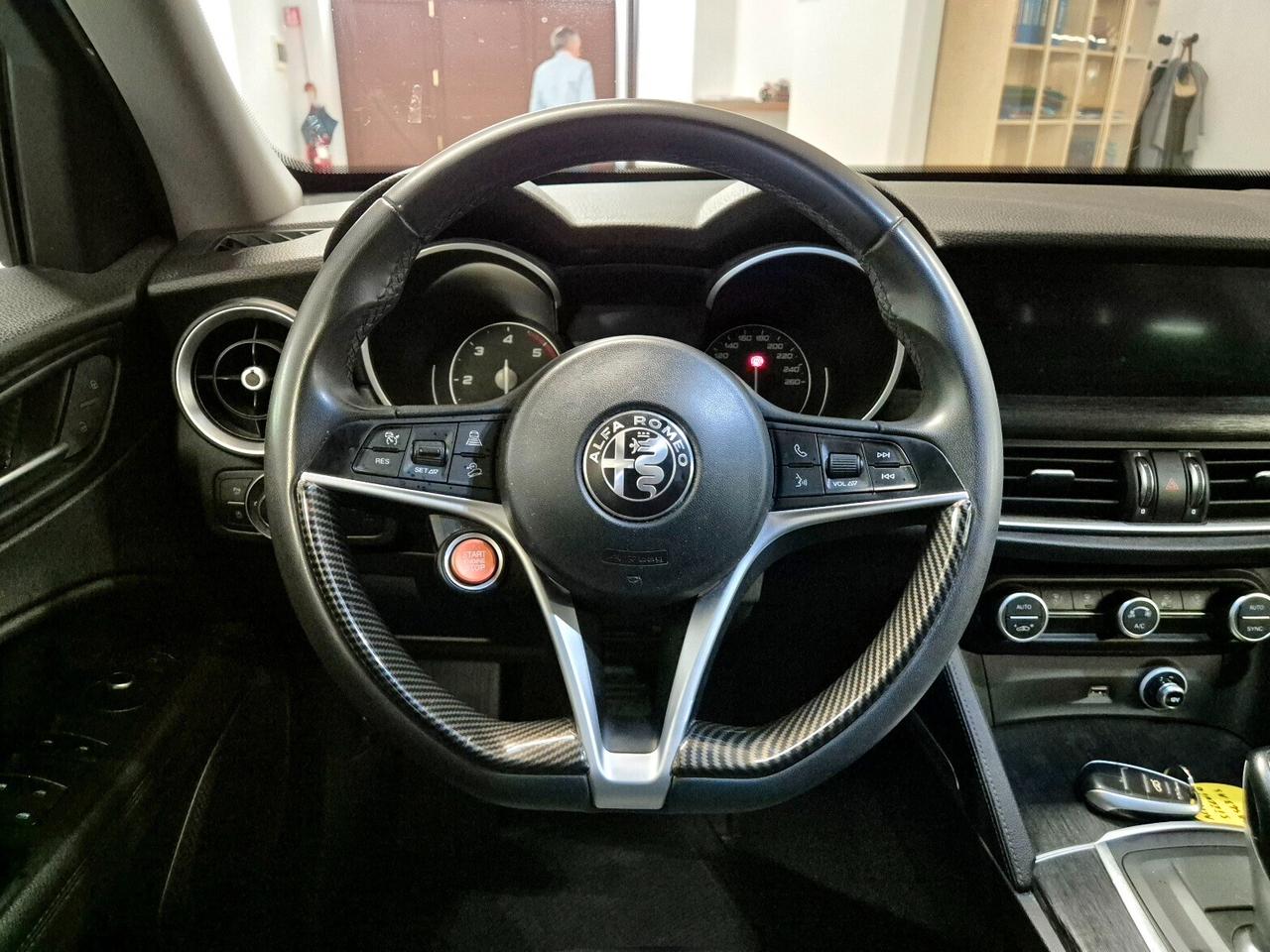 Alfa Romeo Stelvio 2.2 Turbodiesel 160 CV AT8 RWD Sport-Tech