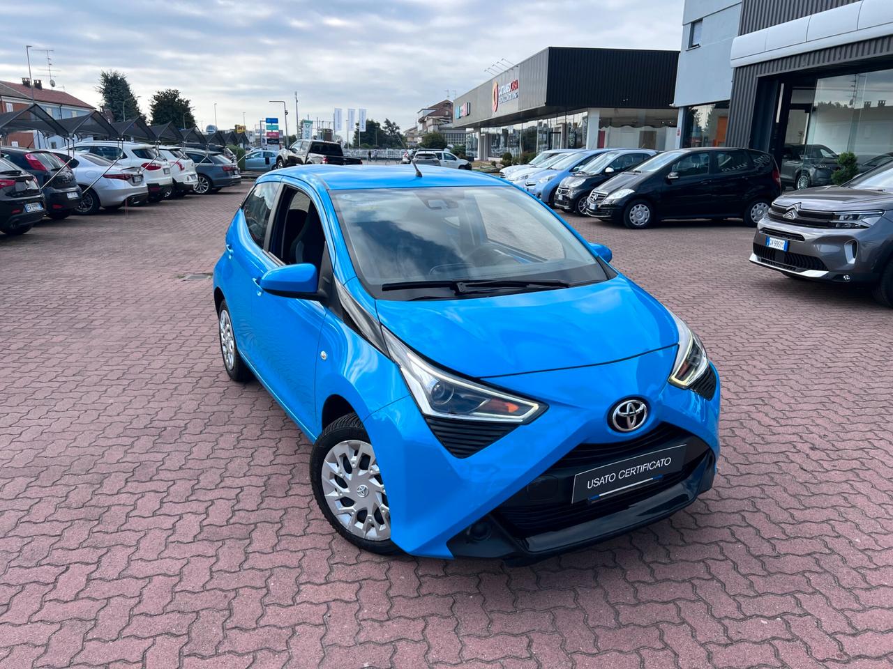 Toyota Aygo Connect 1.0 VVT-i 72 CV 5 porte x-clusiv