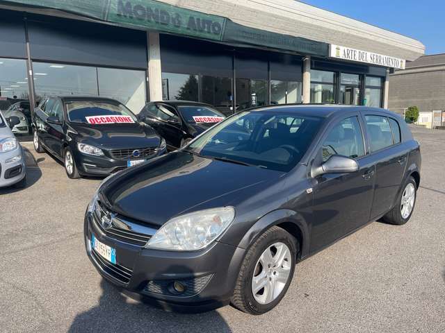 Opel Astra 5p 1.7 cdti Enjoy 110cv*COFANO GRANDINATO*