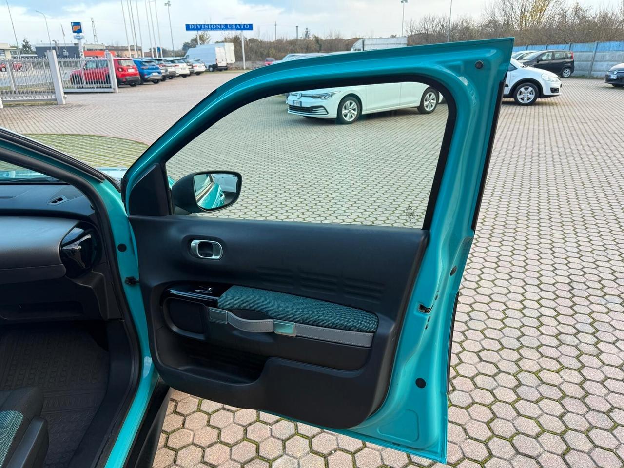 Citroen C4 Cactus PureTech 82 Shine OK NEOPATENTATI