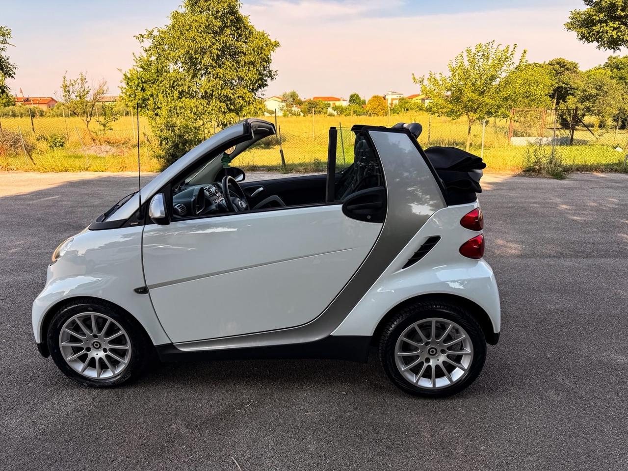 Smart ForTwo 1000 62 kW cabrio passion