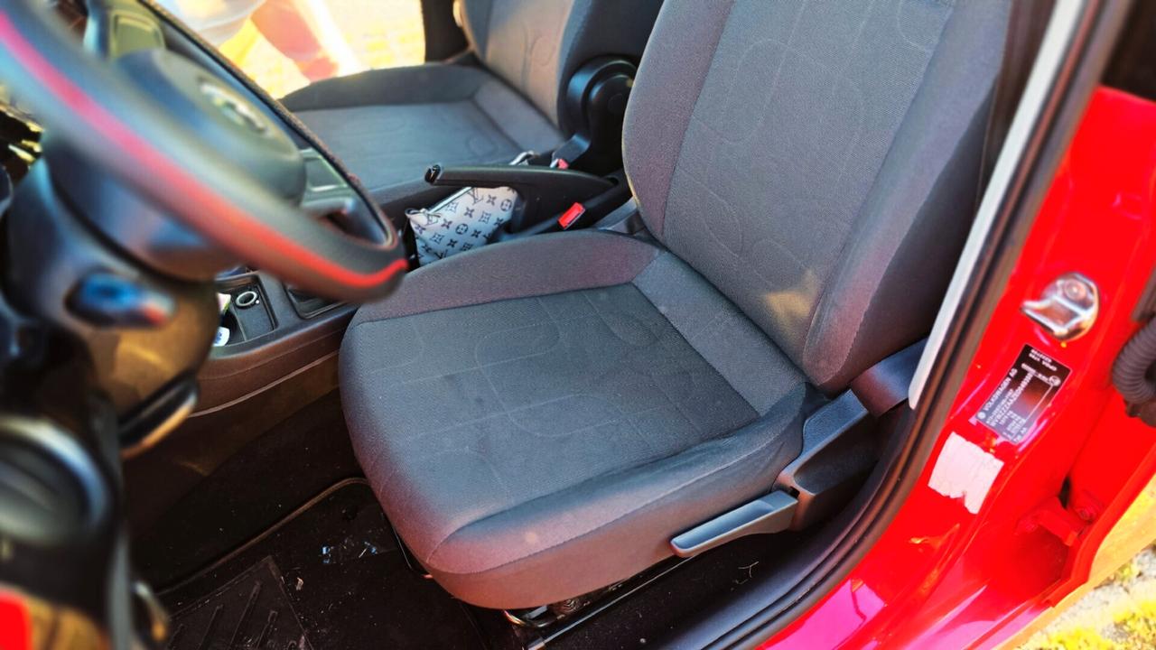 Volkswagen up! 1.0 anche NEOPATENTATI!!