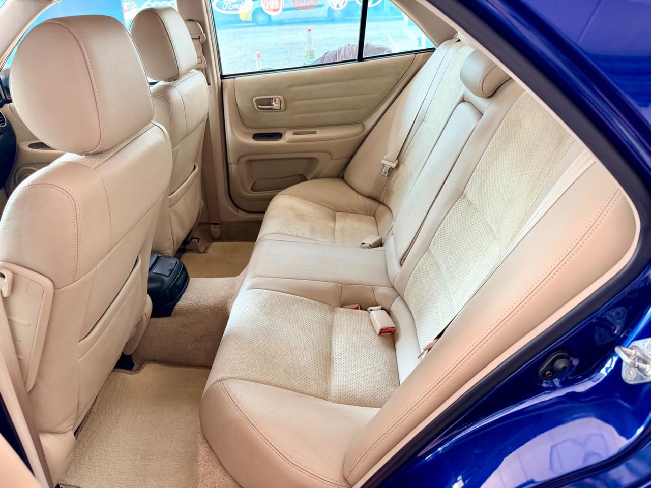 Lexus IS 200 2000 benzina 155cv Autom - 51.000km