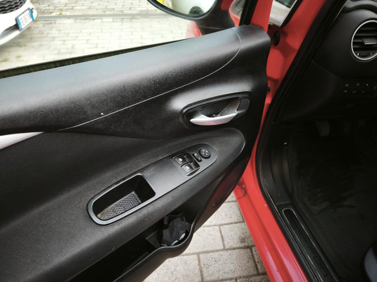 Fiat Punto 1.4 8V 5 porte Easypower Lounge