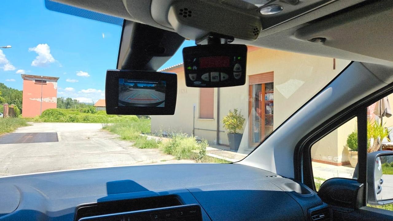 Citroen Berlingo BlueHDi VAN 3 POSTI CON FRIGORIFERO