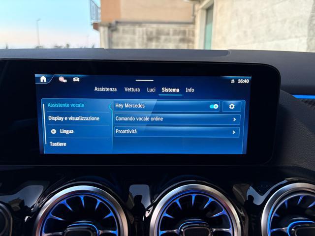 MERCEDES-BENZ GLA 200 d Automatic Premium Amg PACK NIGHT